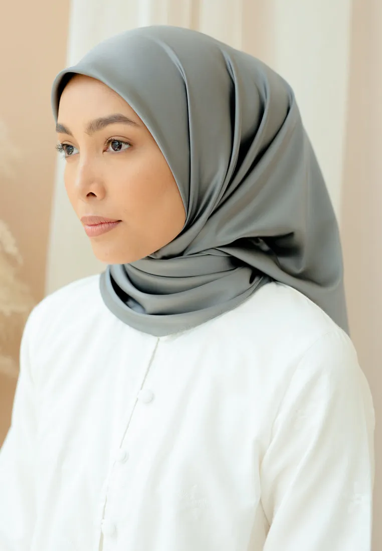 Inayaa Square Scarf (Space grey)